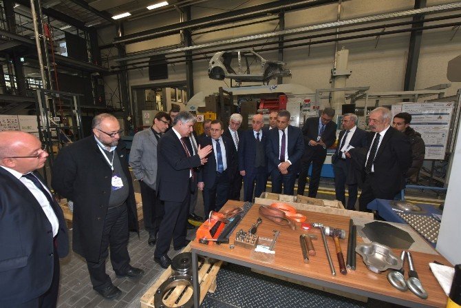 Türk Profesör Almanya’nın Üretim Ve Yenilikteki Başarısının Sırlarını Anlattı