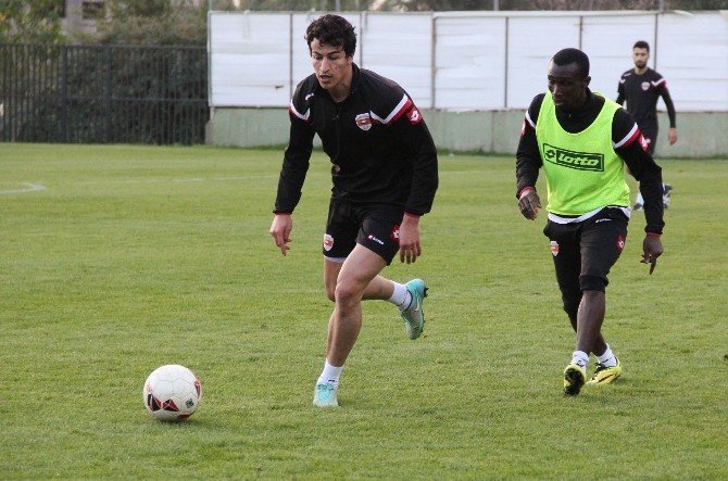 Lider Adanaspor Hazırlıklarını Sürdürüyor