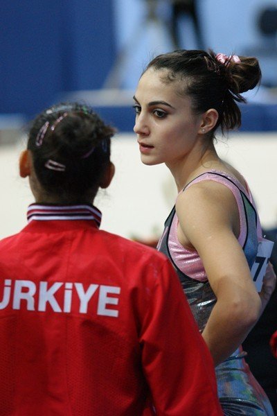Efsane Cimnastikçi Geri Döndü