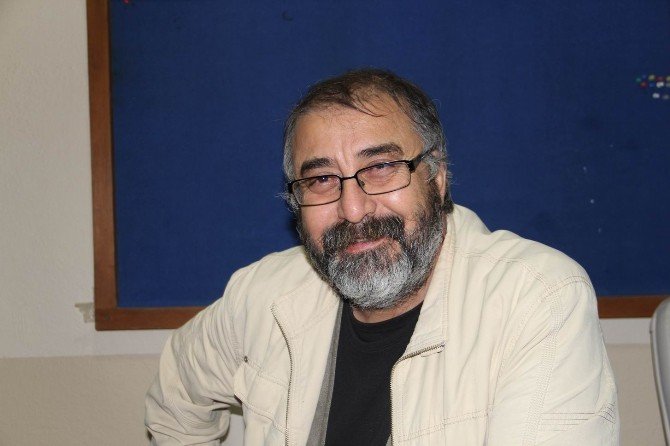 Ünlü Sanatçı Osman Genç’ten Sahne Eleştirisi