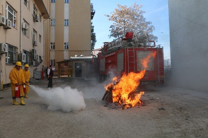Vezirköprü Ağız Ve Diş Sağlığı Merkezi’nde Yangın Tatbikatı