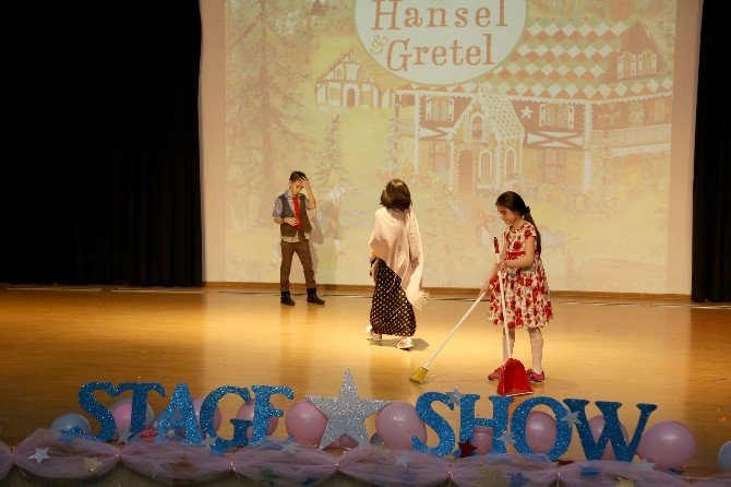 İhlas Koleji’nde İngilizce Şov