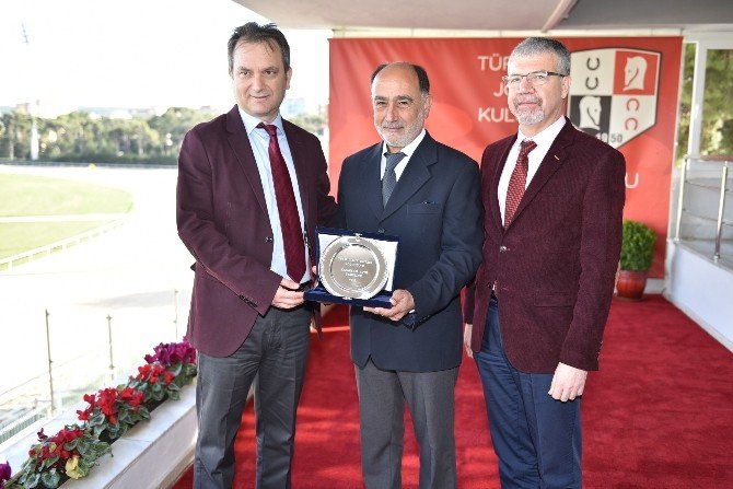 Tsyd İzmir Koşusu’nu “İlkaan” Kazandı