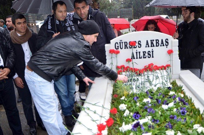 Müslüm Gürses Ölümünün 3. Yılında Mezarı Başında Anıldı
