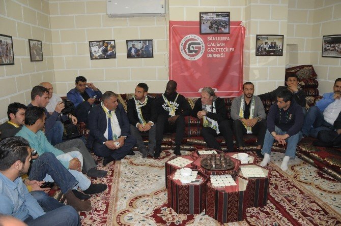 Basın Mensuplarıyla Tugay Kerimoğlu Arasında Yaşanan Gerginlik Tatlıya Bağlandı
