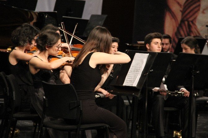 Sokak Hayvanları Yararına Klasik Müzik Konseri