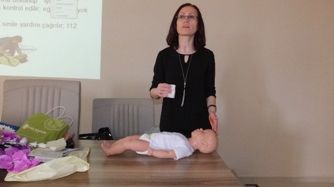 Burhaniye’de Sgk Çalışanlarına Temel Yaşam Desteği Semineri