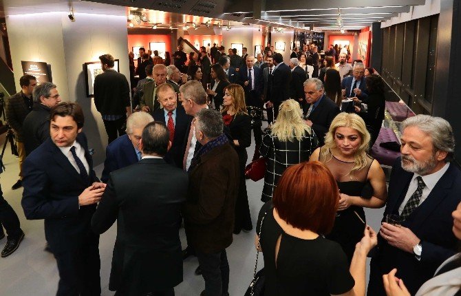 Savaş Fotoğrafının Efsane İsmi Capa’dan Sergi