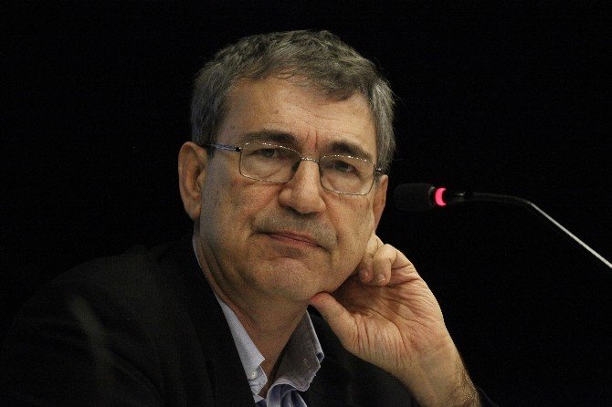 Nobel Ödüllü Yazar Pamuk, Niçin Yazdığını Anlattı
