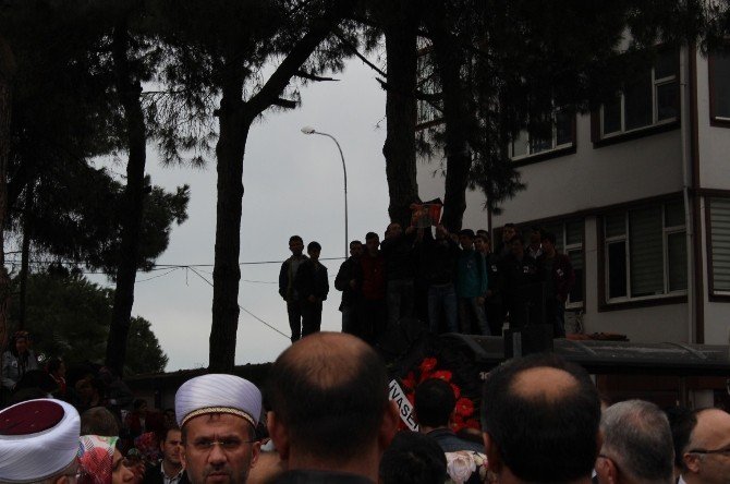 Ünyeli Gençlerden Terör Tepkisi