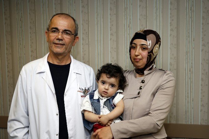 8 Saatlik Operasyonla Aynı Anda Hem Doğum Yaptı Hem De Kanserden Kurtuldu