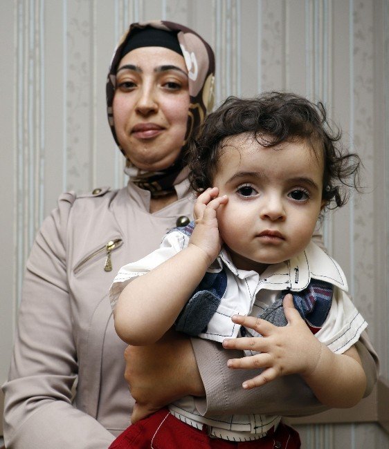 8 Saatlik Operasyonla Aynı Anda Hem Doğum Yaptı Hem De Kanserden Kurtuldu