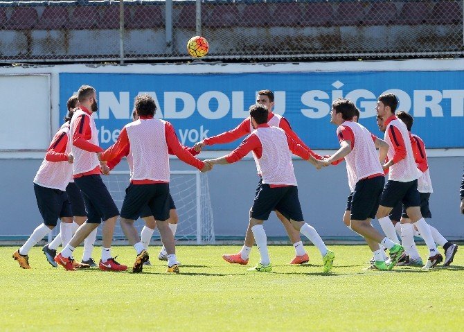 Trabzonspor, Mersin İdmanyurdu Maçı Hazırlıklarını Sürdürüyor