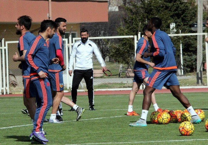 Kayserispor, Hakan Kutlu Yönetiminde Fenerbahçe’ye Hazırlanıyor
