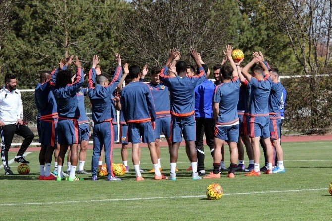 Kayserispor, Hakan Kutlu Yönetiminde Fenerbahçe’ye Hazırlanıyor