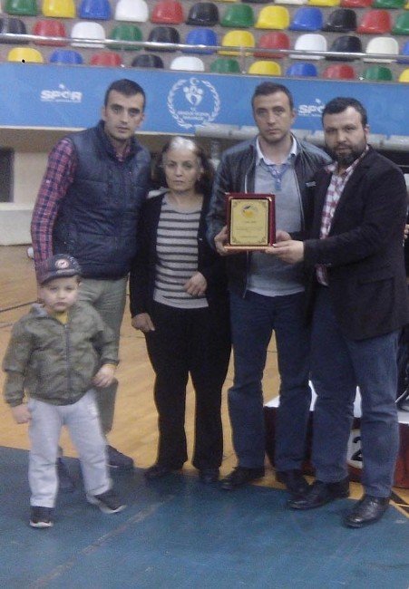 Başakşehirli Güreşçiler Şampiyon Oldu
