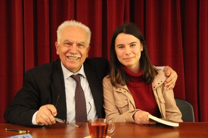 Doğu Perinçek Eskişehir’de Konferans Verdi