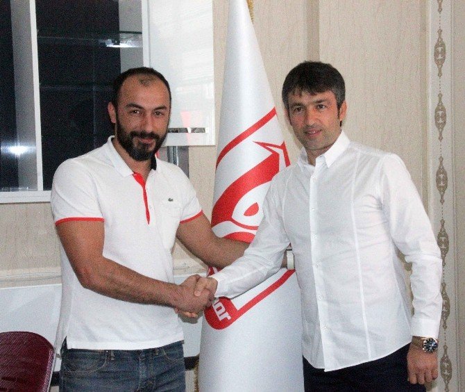 Balıkesirspor Reha Kemal Erginer İle Anlaştı