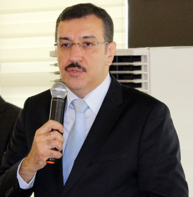 Bakan Bülent Tüfenkci, Ak Parti’li Kadınlarla Bir Araya Geldi
