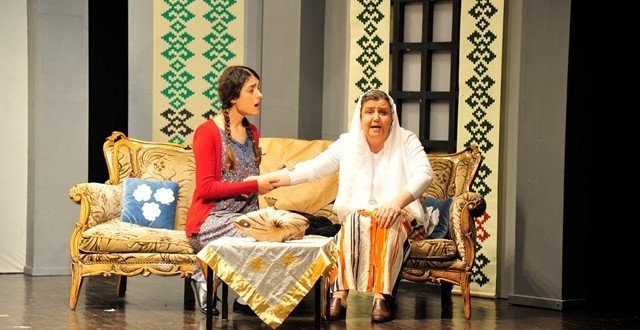 "Besleme" Adlı Tiyatro Oyunu Sahnelendi