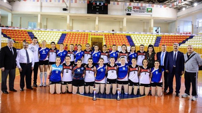 Ünilig’de Giresun Ve Kastamonu Finalde