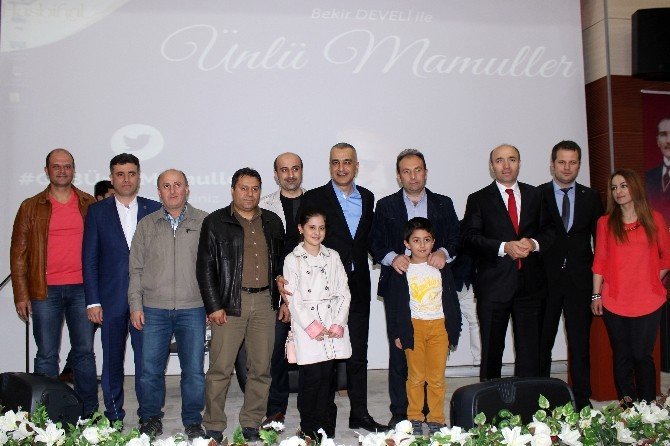 Bekir Develi Gümüşhane’de Gençlerle Buluştu