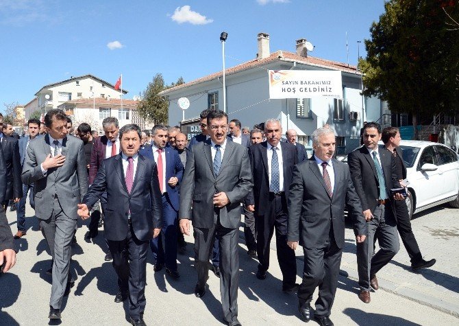 Bakan Tüfenkci: "Güvenlik Güçlerimiz Terörle Hassas Bir Şekilde Mücadele Ediyor"