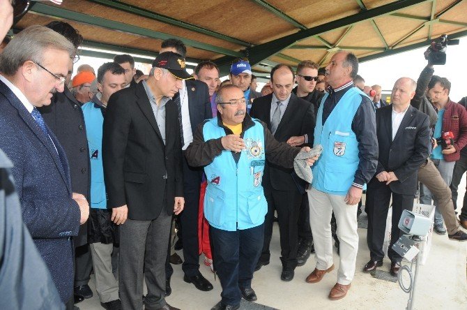 Bakan Ala: "Çukur Kazanların Yerine Hizmetleri Biz Götüreceğiz"