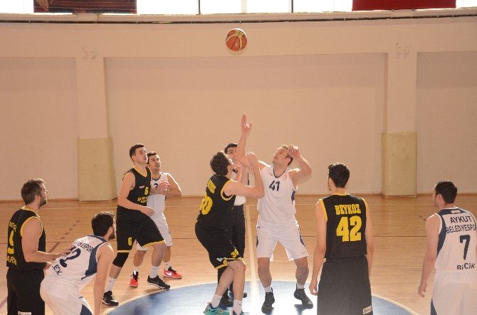 Bilecik Belediyespor’a 2 Metrelik Dev Oyuncuyu Transfer Etti