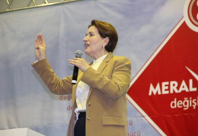 Akşener Kırklareli’de Partililere İle Bir Araya Geldi