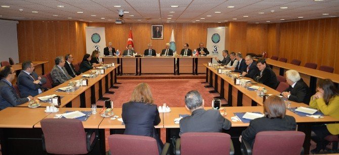 Ulcay: “Yeni Mezunların Hemen Sektörü Kurtarması Bekleniyor”