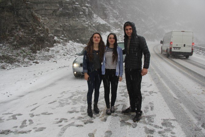 Artvin Cankurtaran Geçidi’nde Kar Yağışı Başladı