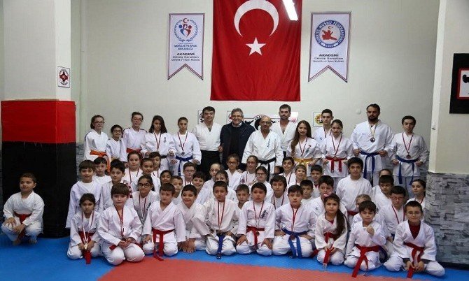Akademi Dövüş Sanatları Gsk Türkiye Şampiyonasına Katılıyor