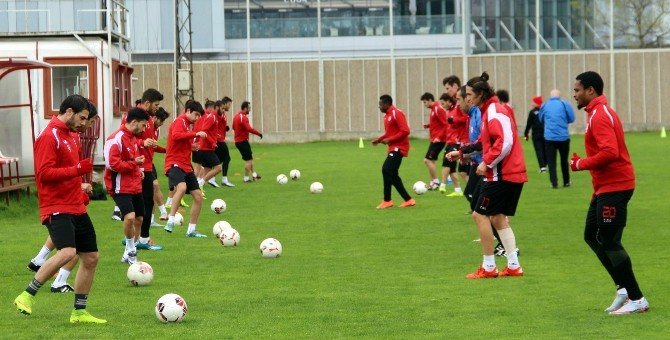 Korukır: "Para Kazanmaya Değil Unvan Kazanmaya Geldik"