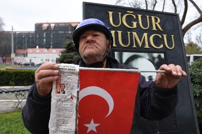 Sinoplu Vatandaştan Teröre Tek Kişilik Protesto