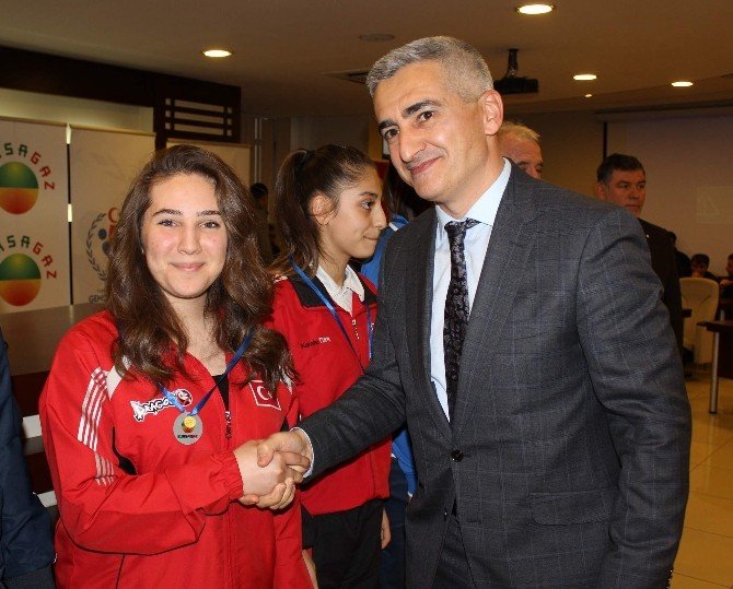 Bursagaz’dan Bursalı Şampiyonlara Ödül