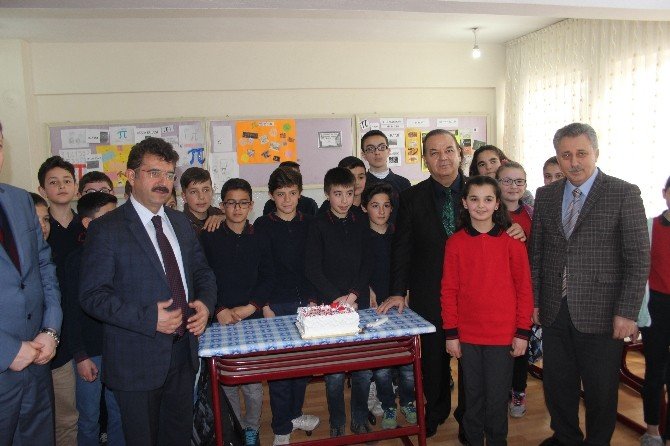 Suriyeli Sara’ya Kaymakamdan Doğum Günü Sürprizi