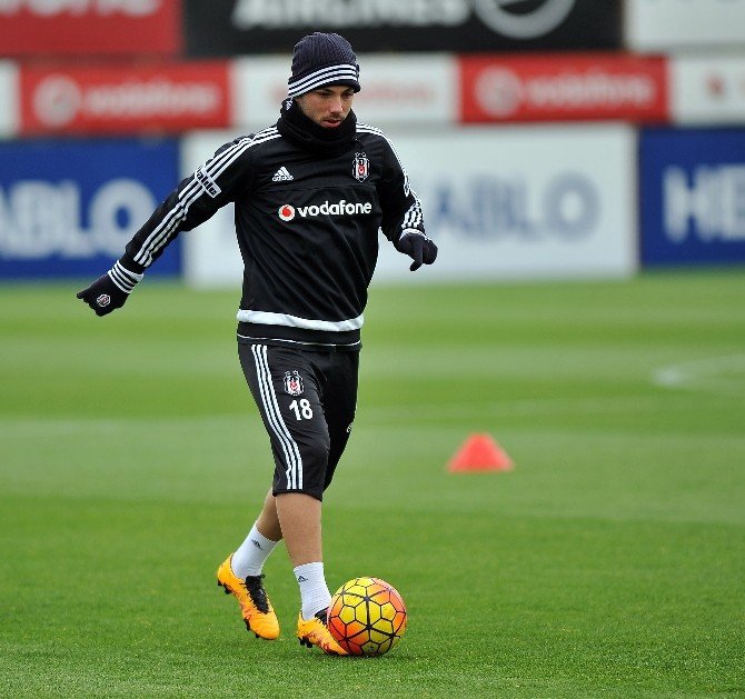 Lider Beşiktaş, Çalışmalara Ara Vermeden Başladı