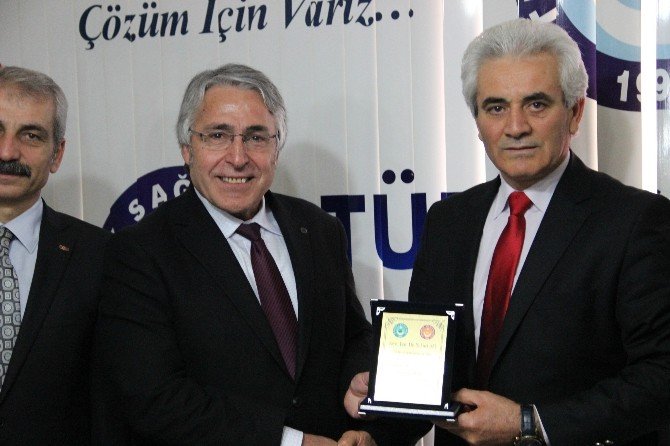 Yılın Doktoru Mehmet Sel Başarısının Sırrını Açıkladı