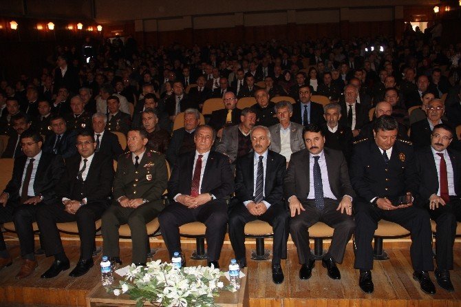 Çorum’da Şehit Ailesi Ve Gazilere Devlet Övünç Madalyası Verildi