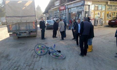 Freni Olmayan Bisiklet, Kamyonu Çarptı