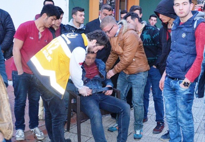 Havalı Tüfekle Oynarken Arkadaşını Yaraladı