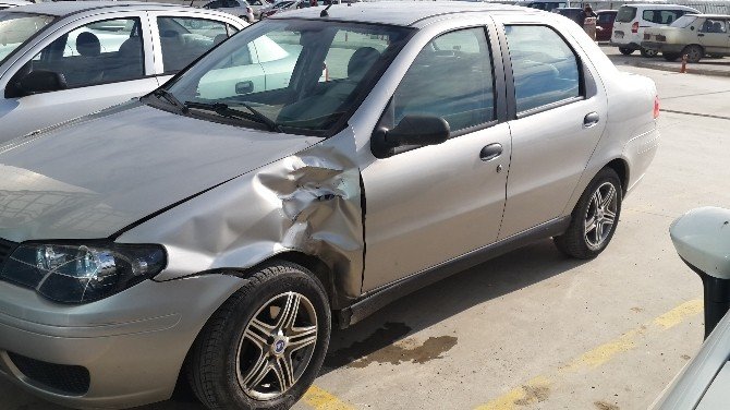 Otomobil İle Motosiklet Çarpıştı: 1 Yaralı