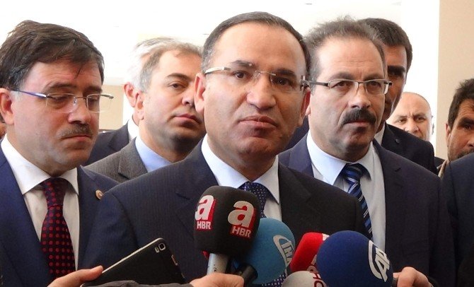 Bozdağ: “Dokunulmazlıkların Kaldırılması Konusunda Muhalefet İpe Un Seriyor”
