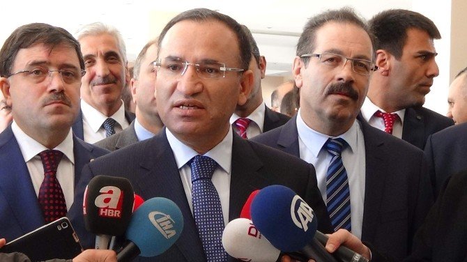 Bozdağ: “Dokunulmazlıkların Kaldırılması Konusunda Muhalefet İpe Un Seriyor”