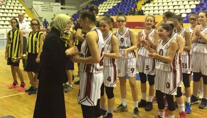 Bandırma Basketbol Kulübü İl Şampiyonu