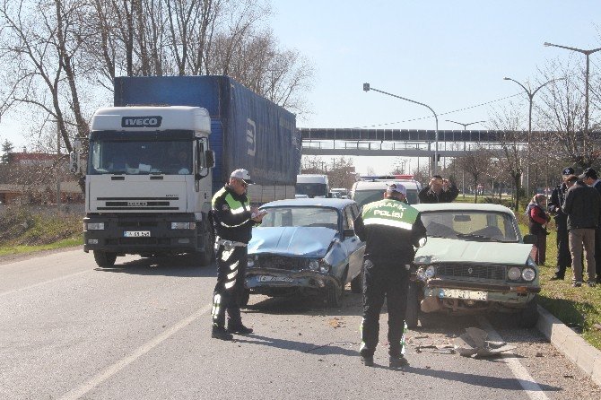 Bolu’da Trafik Kazası: 3 Yaralı