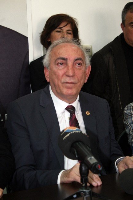 Chp’li Vekil, Cumhurbaşkanı’na Hakaretin Suç Olmaktan Çıkarılmasını İstedi
