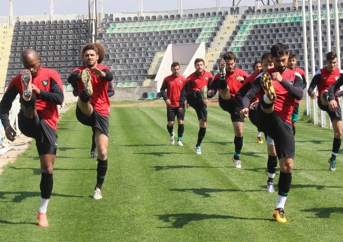 Denizlispor’da Oyuncular Galibiyet İçin Kenetlendi
