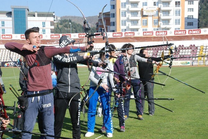 Tokat’ta Okulsporları Okçuluk İl Birinciliği Yarışması